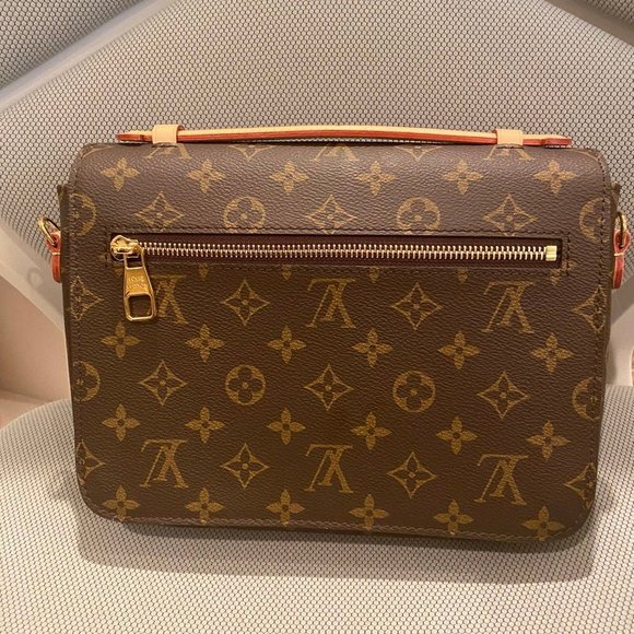 Louis Vuitton Pochette Metis Monogram Brown Shoulder Bag - Picture 7 of 12
